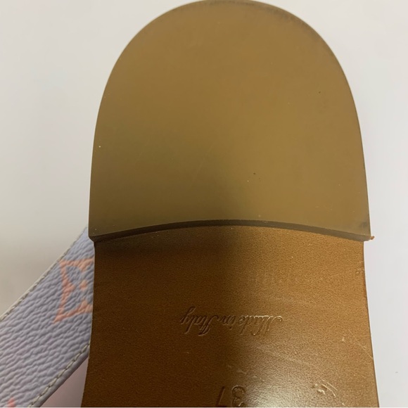 Louis Vuitton Sunny Flat Thong Sandals (Spring In The City) Size: 37 - Picture 6 of 7